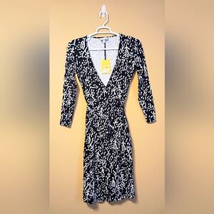 Diane Von Furstenberg/Target Long Sleeve Wrap Monochrome Dress Size Small